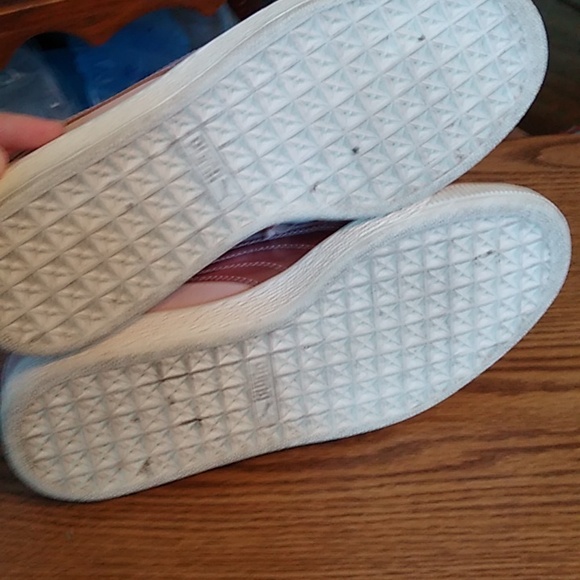 Dusty Rose Size 6.5 Puma Suede Shoes - Picture 5 of 5